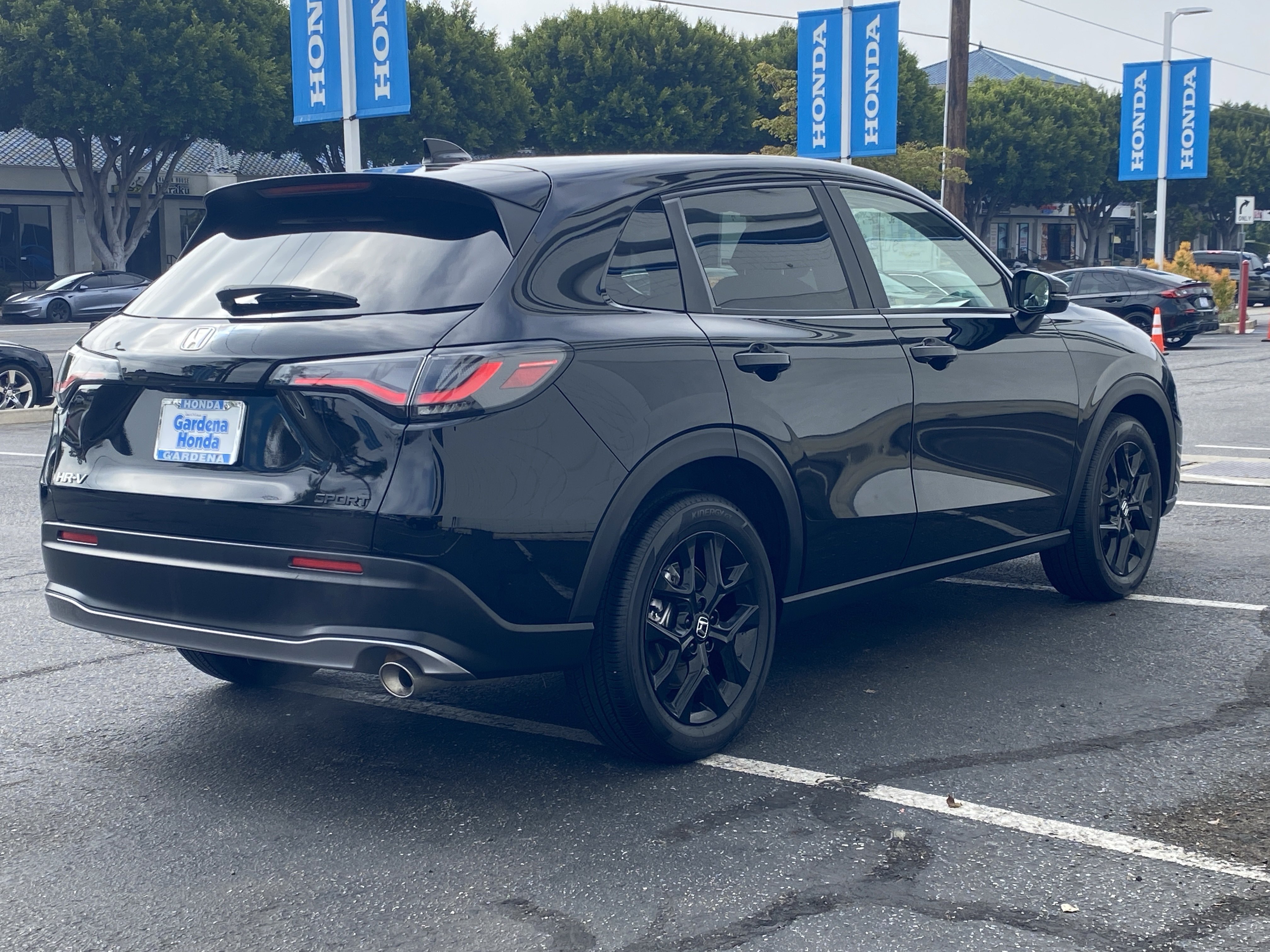 Used 2025 Honda HR-V Sport image 6