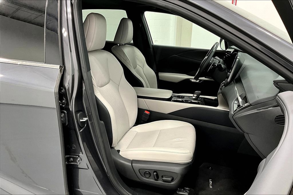 Used 2024 Lexus RX 350 Premium Plus w/ Convenience Package image 10