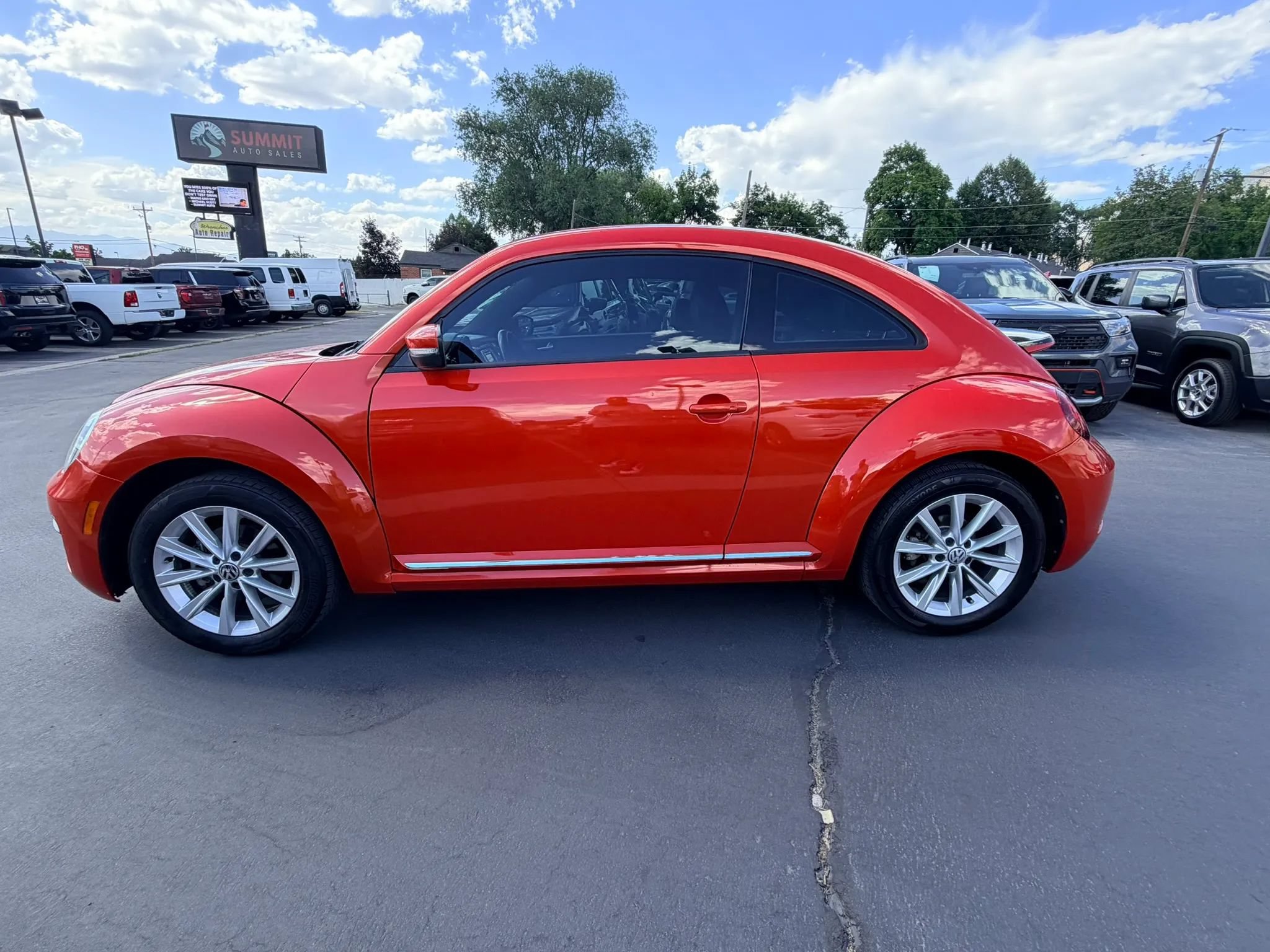 Used 2018 Volkswagen Beetle 2.0T S FWD image 7