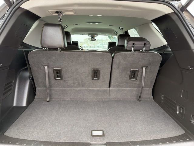 Used 2020 Chevrolet Traverse LT w/ Driver Confidence II Package AWD/4WD image 25