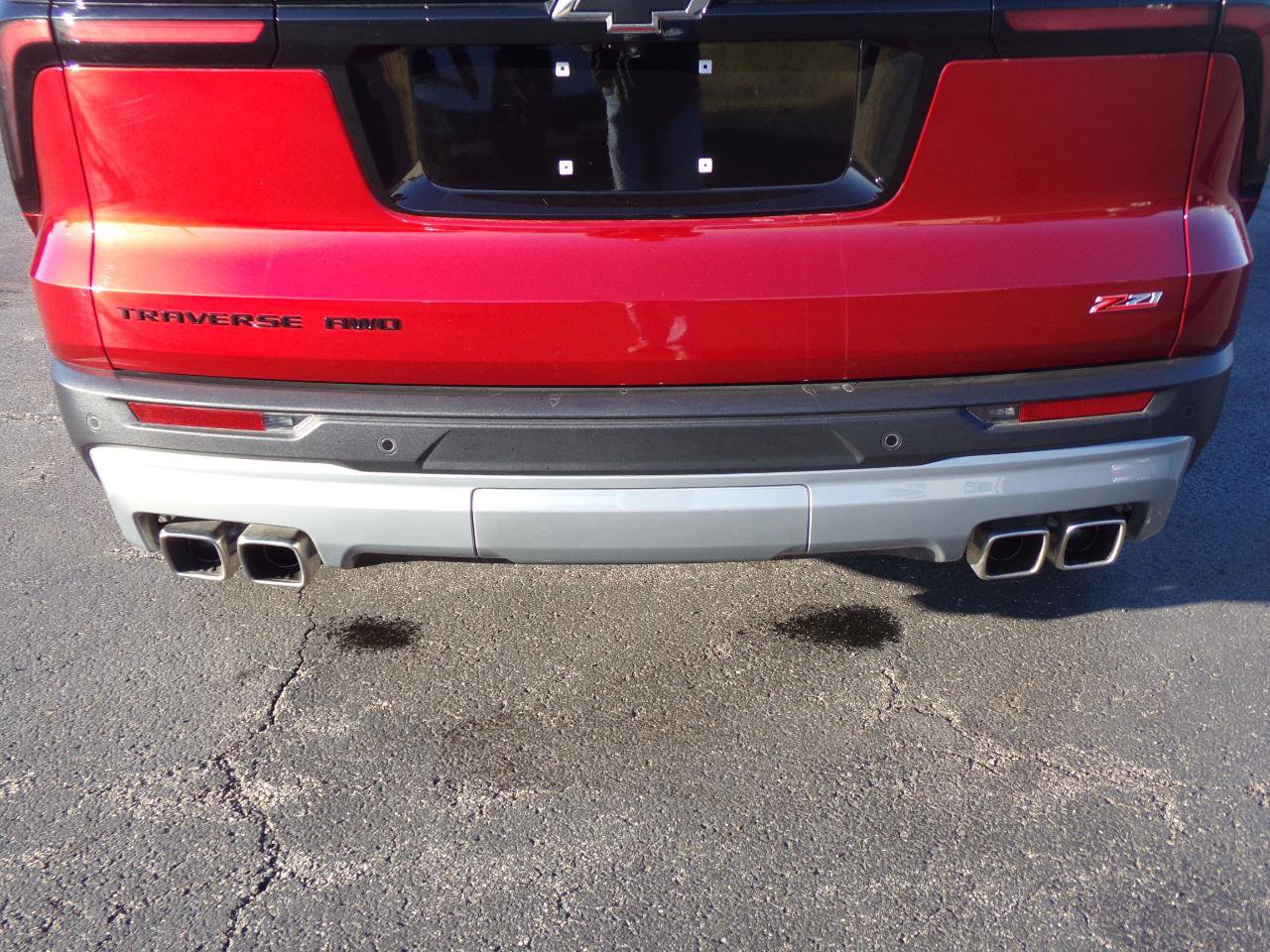 Used 2025 Chevrolet Traverse Z71 image 13