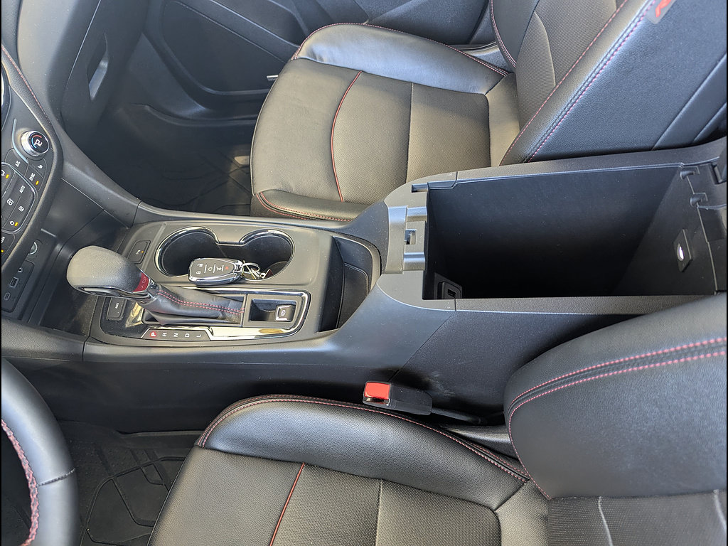 Used 2024 Chevrolet Equinox RS w/ RS Leather Package AWD/4WD image 32