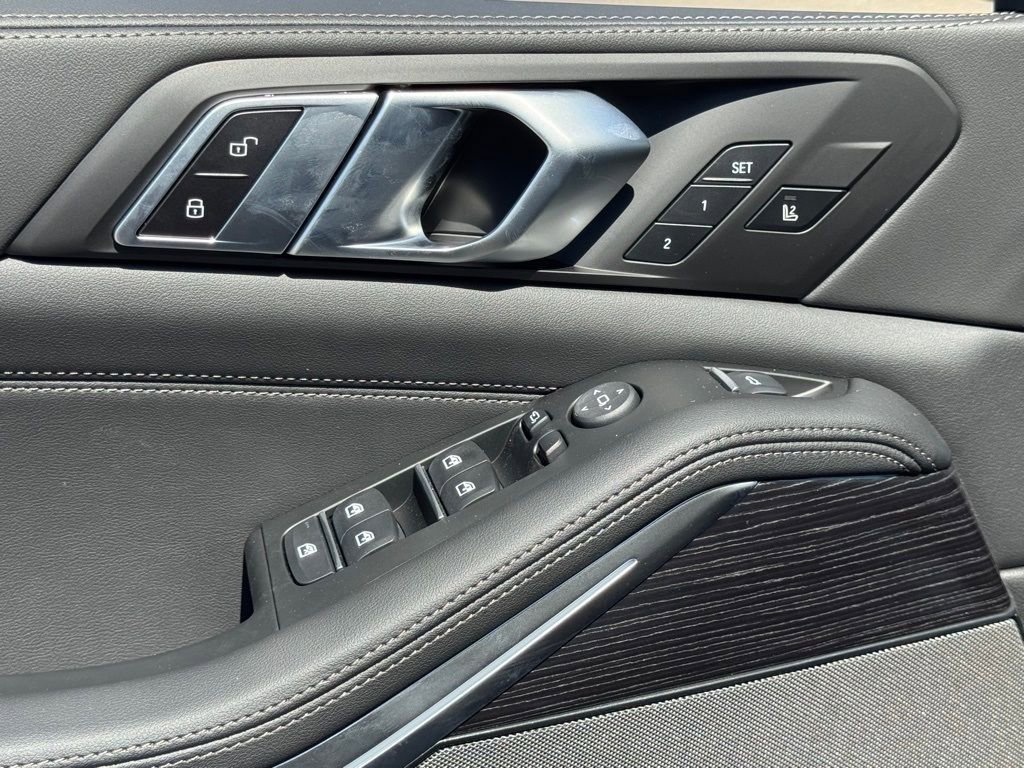 Used 2026 BMW X5 sDrive40i w/ M Sport Package image 18