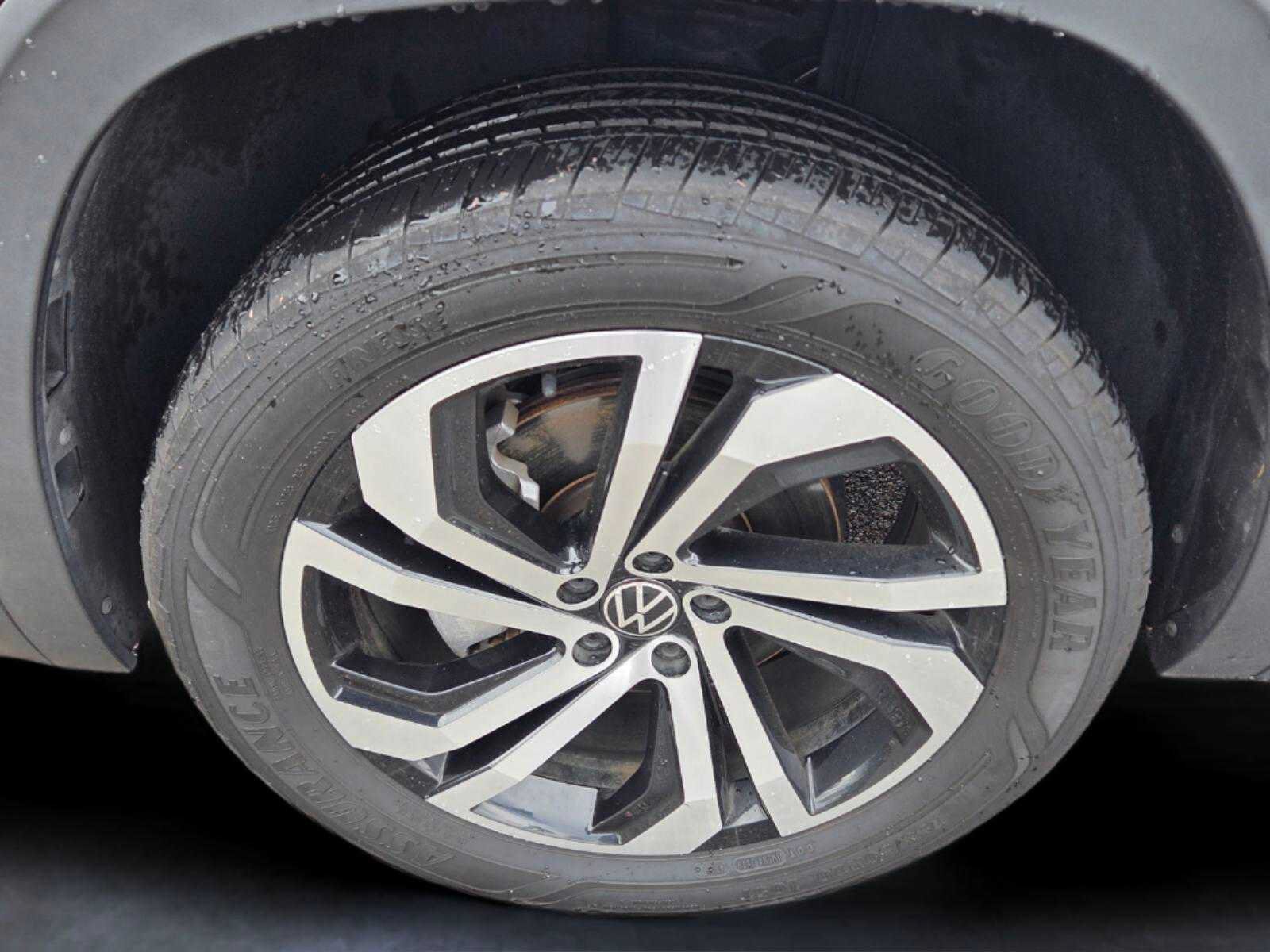 Used 2022 Volkswagen Atlas SEL AWD/4WD image 16