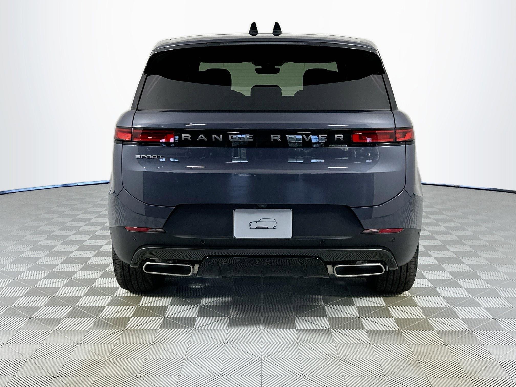 Used 2025 Land Rover Range Rover Sport image 6