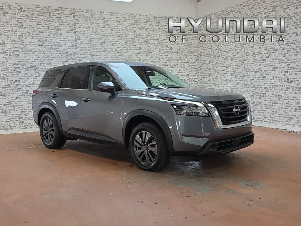 Used 2022 Nissan Pathfinder S image 1