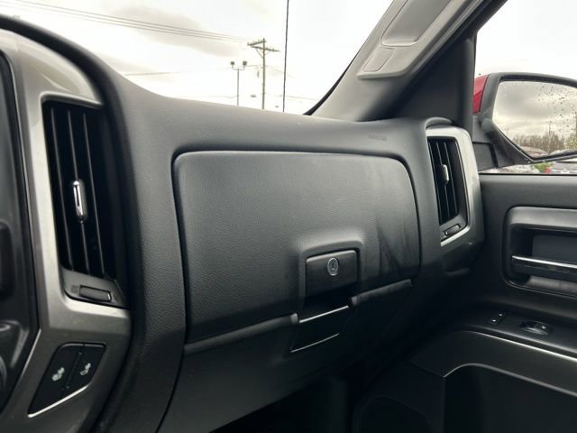 Used 2018 Chevrolet Silverado 1500 LT w/ All Star Edition image 34
