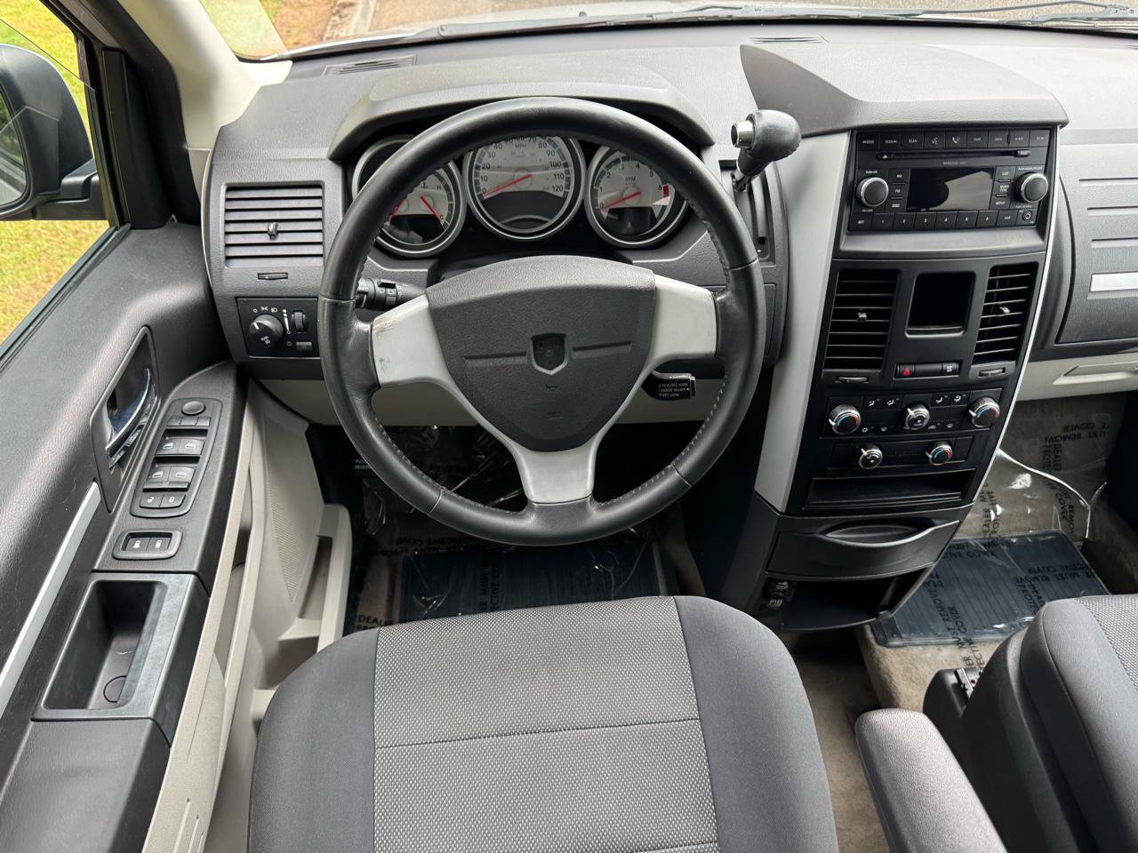 Used 2008 Dodge Grand Caravan SXT FWD image 23