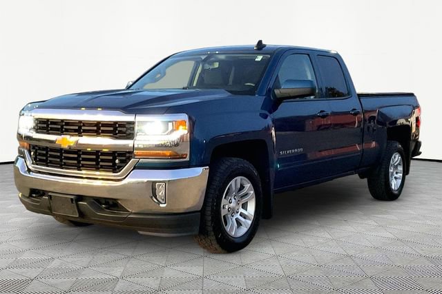 Used 2018 Chevrolet Silverado 1500 LT w/ All Star Edition image 3