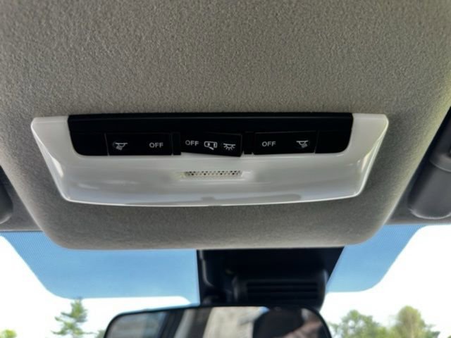 New 2025 Nissan Versa SV w/ Trunk Package image 23