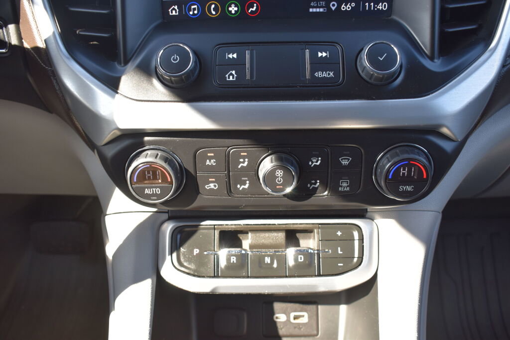 Used 2023 GMC Acadia SLE w/ Driver Convenience Package image 24