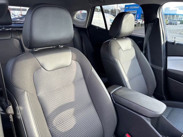 Used 2024 Chevrolet Trax LT w/ Driver Confidence Package image 28