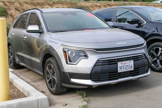 Certified 2023 Kia Niro EX image 2