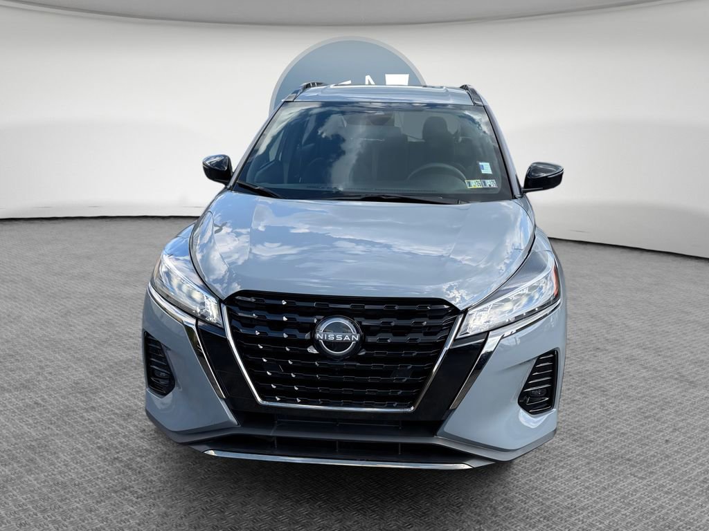Used 2024 Nissan Kicks SR FWD image 9