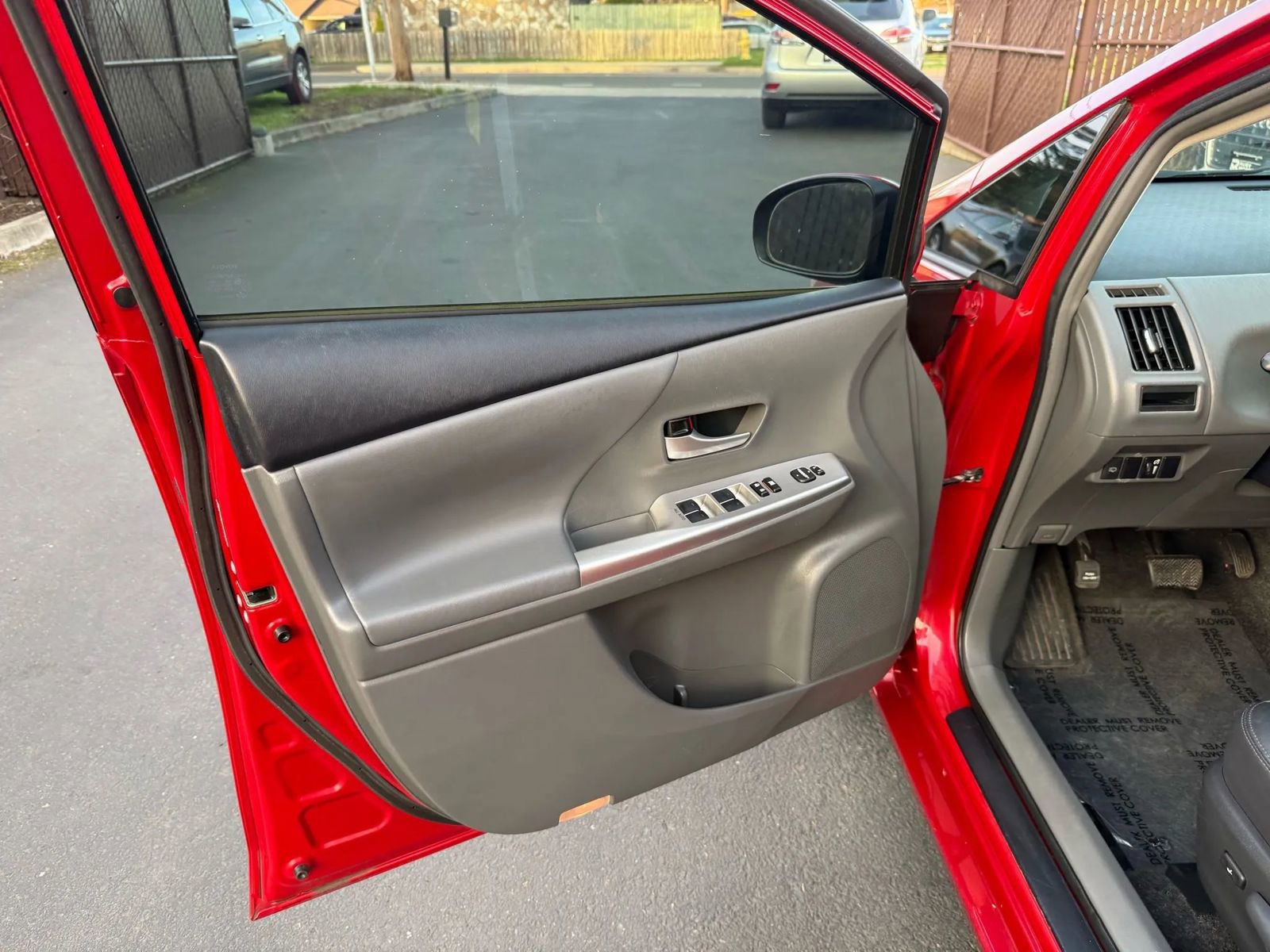 Used 2012 Toyota Prius V Five image 10