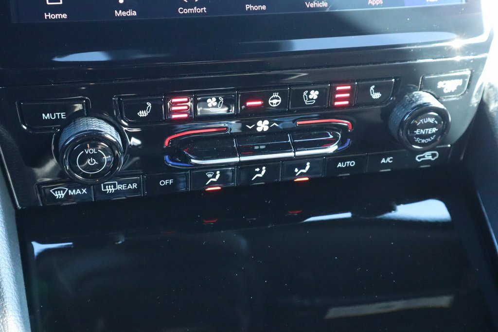 New 2025 Jeep Grand Cherokee Summit w/ Obsidian Package image 8