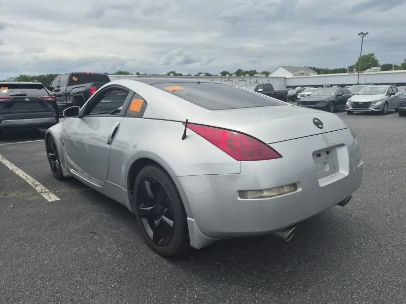 Used 2008 Nissan 350Z Enthusiast w/ Cargo Convenience Pkg RWD image 3