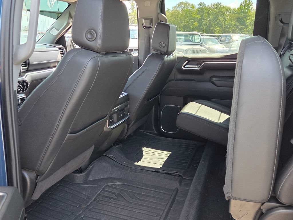Used 2024 GMC Sierra 1500 SLT w/ SLT Premium Package AWD/4WD image 5