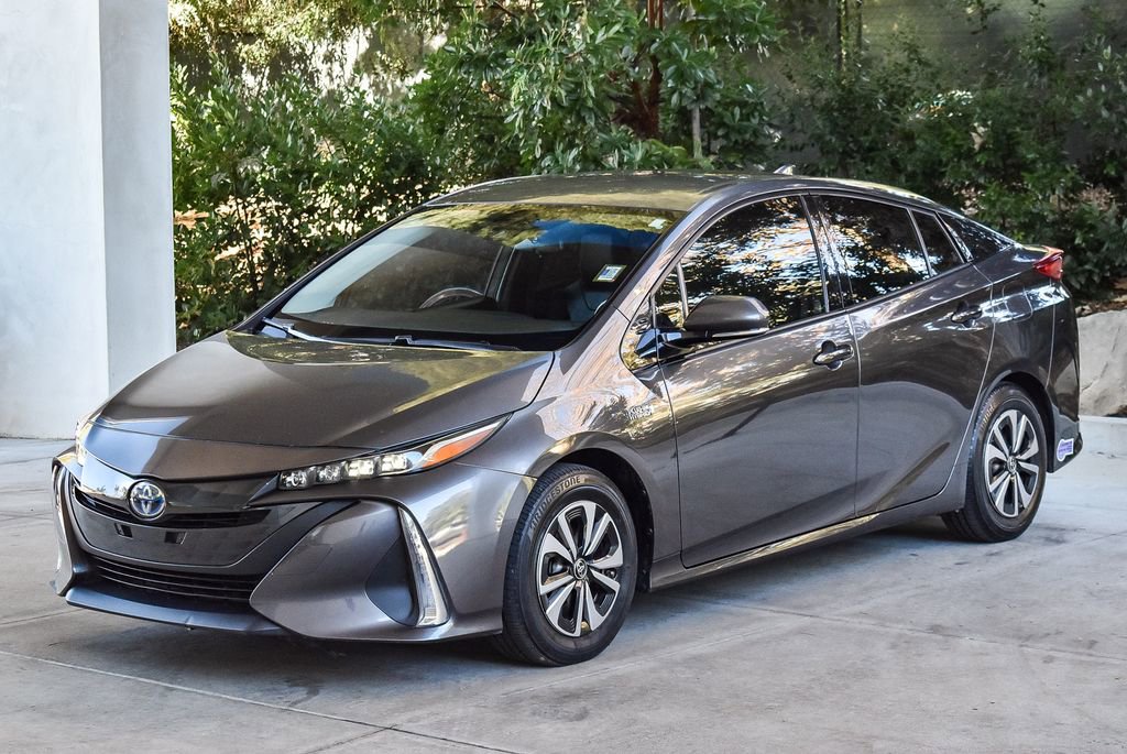 Used 2018 Toyota Prius Prime Premium w/ Carpet Mat Package image 3