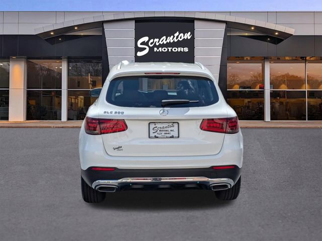 Used 2021 Mercedes-Benz GLC 300 image 4