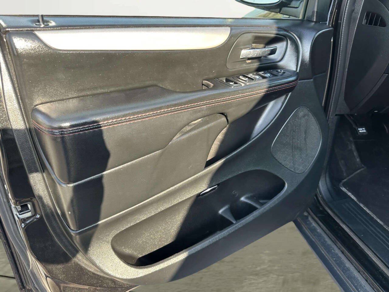 Used 2017 Dodge Grand Caravan GT FWD image 11
