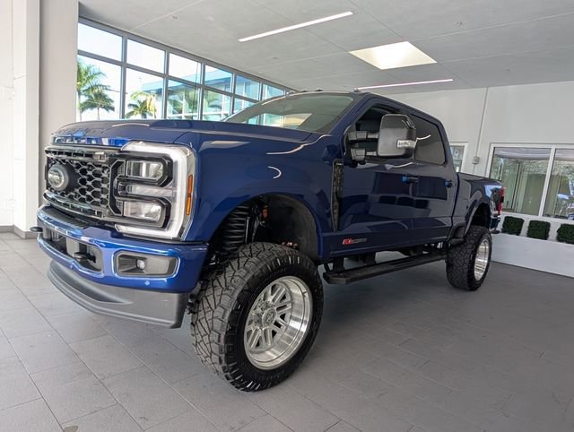 Used 2026 Ford F250 Lariat w/ Black Appearance Package image 3