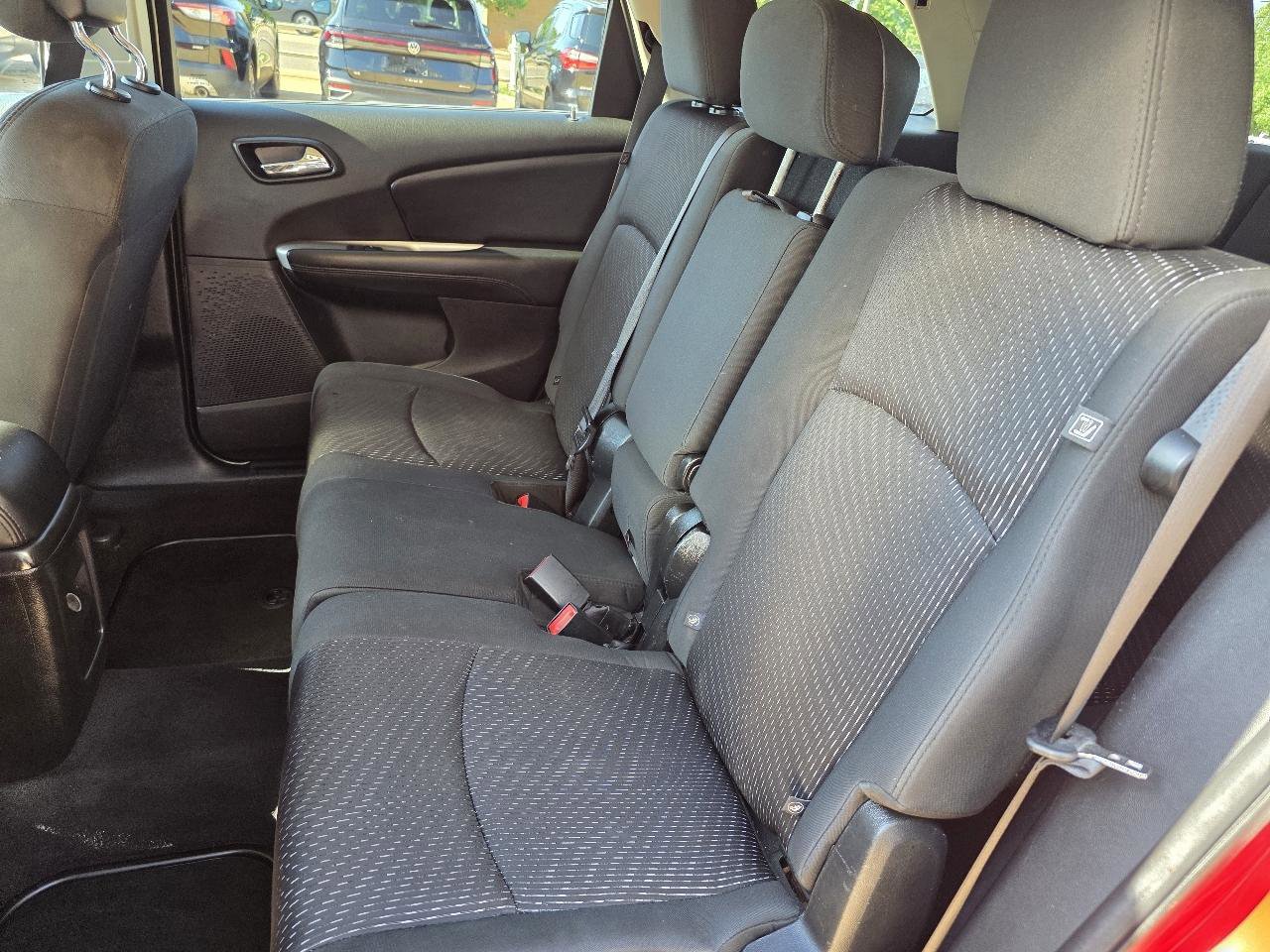 Used 2018 Dodge Journey SE w/ Connectivity Group FWD image 25