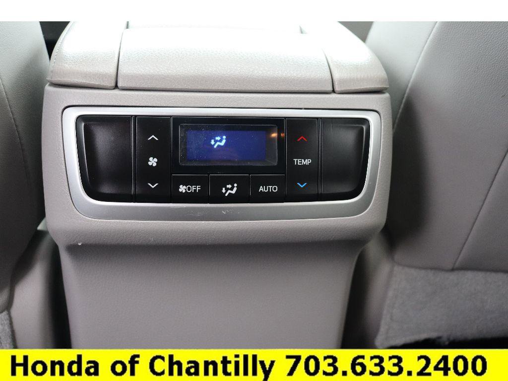 Used 2016 Toyota Highlander Limited image 27