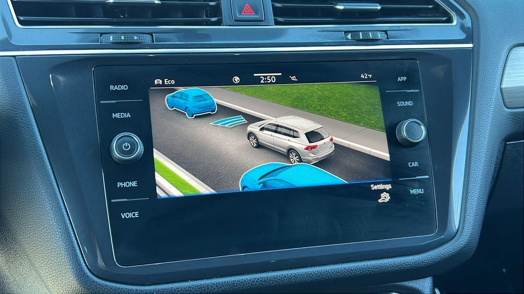 Used 2021 Volkswagen Tiguan SE R-Line image 25