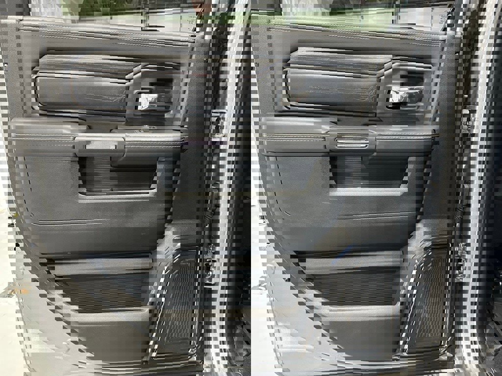 Used 2024 RAM 2500 Limited image 40