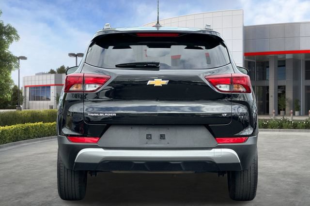 Used 2025 Chevrolet TrailBlazer LT FWD image 5