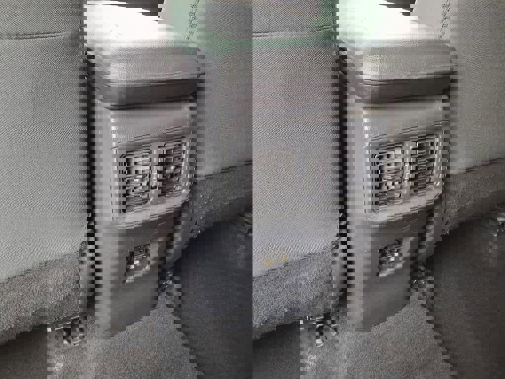 Used 2021 Toyota RAV4 XLE image 12