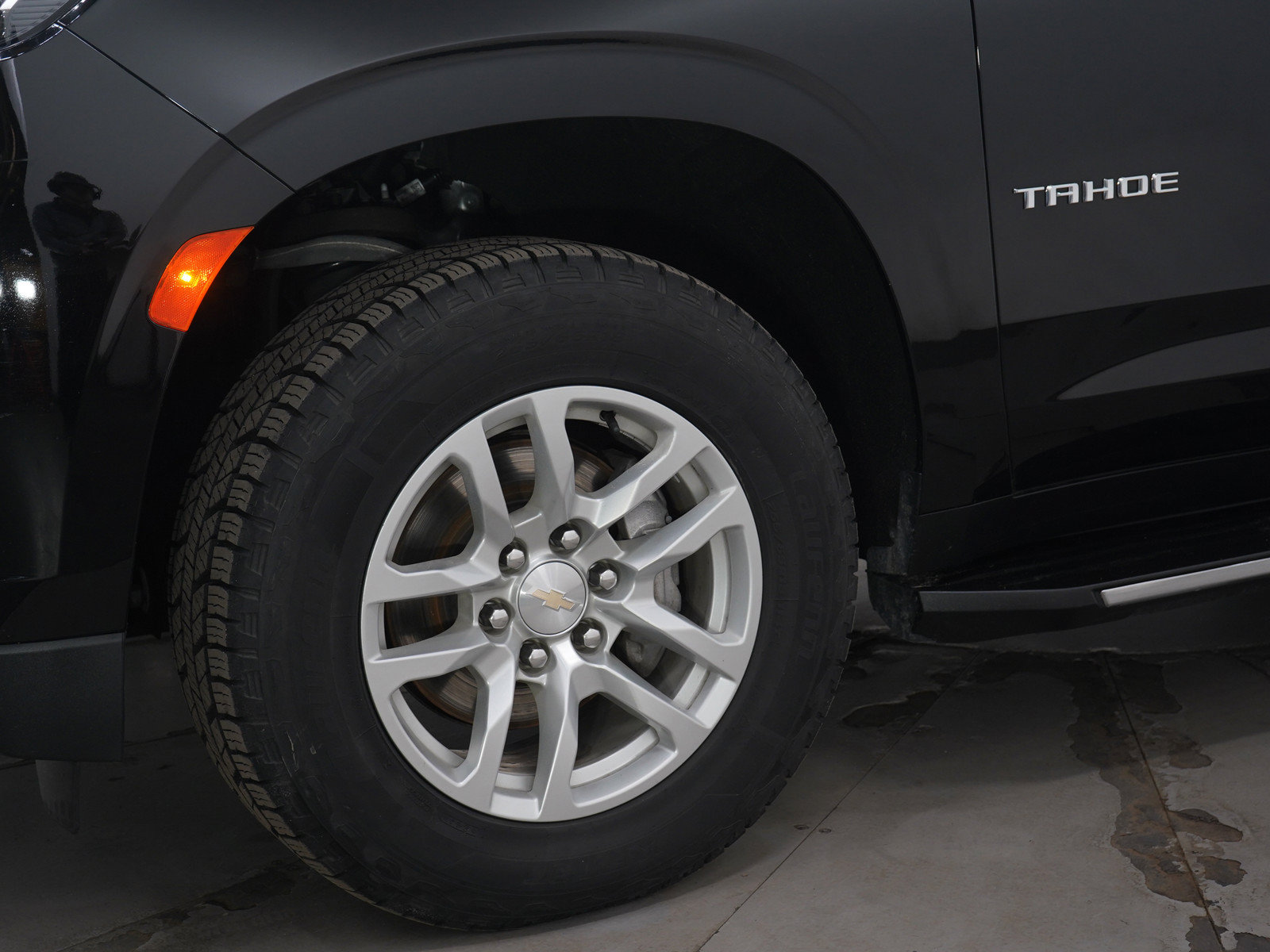 Used 2023 Chevrolet Tahoe LT AWD/4WD image 32