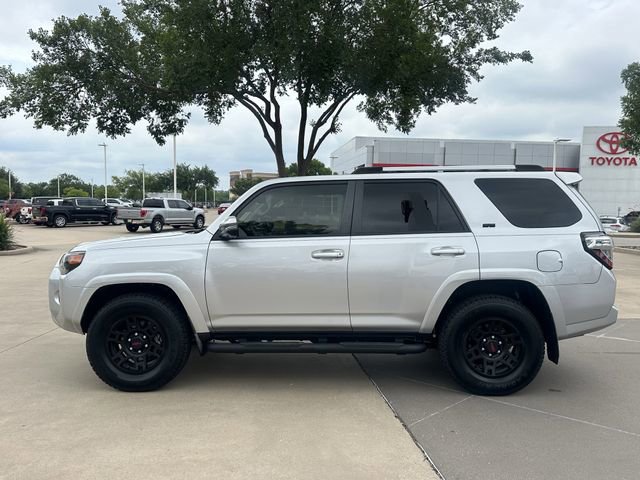 Used 2022 Toyota 4Runner SR5 Premium w/ Moonroof Package AWD/4WD image 3