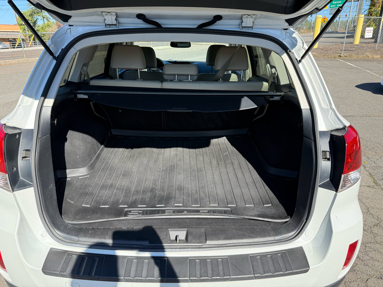 Used 2014 Subaru Outback 2.5i Limited w/ Moonroof Package image 15