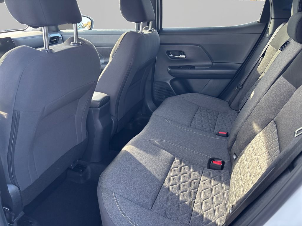 Certified 2025 Nissan Kicks SV image 10