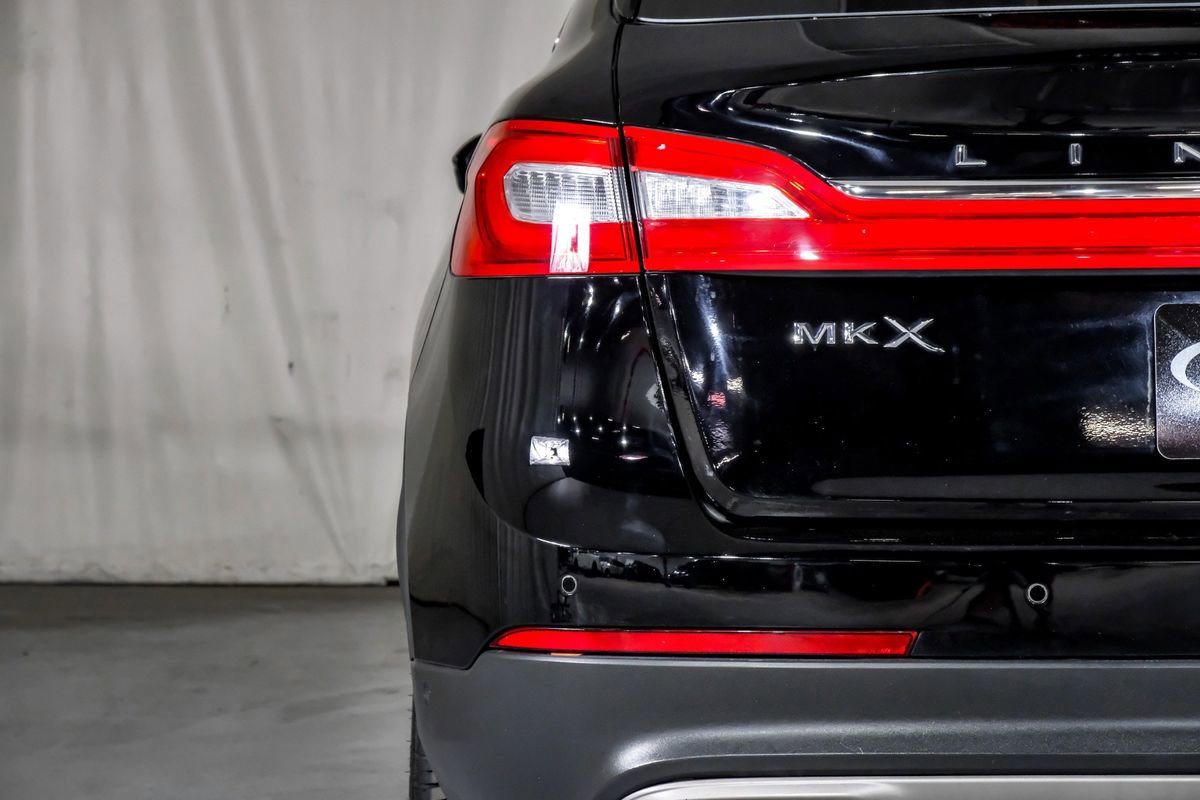 Used 2016 Lincoln MKX Reserve w/ Technology Package image 42
