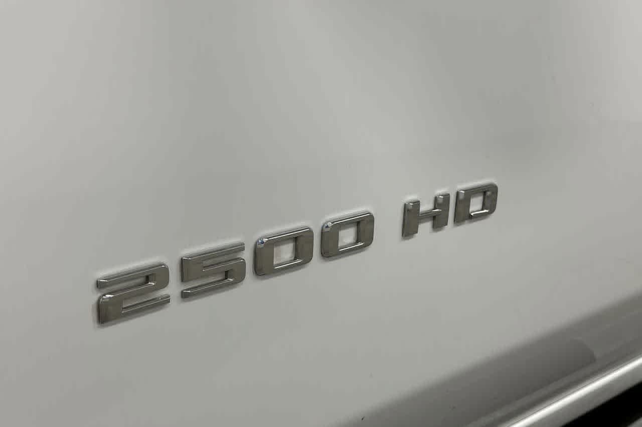 Used 2024 Chevrolet Silverado 2500 LT w/ Snow Plow Prep/Camper Package AWD/4WD image 31