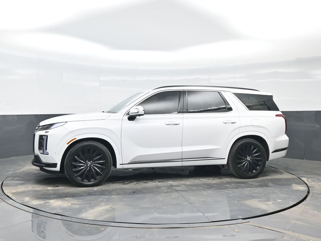 Used 2024 Hyundai Palisade Calligraphy image 3