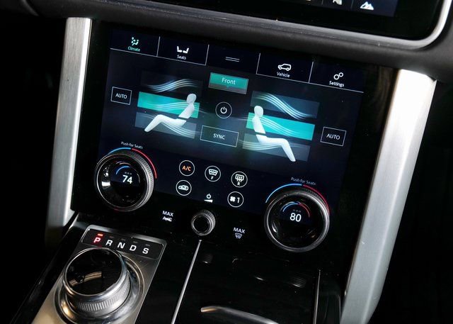 Used 2020 Land Rover Range Rover HSE image 13