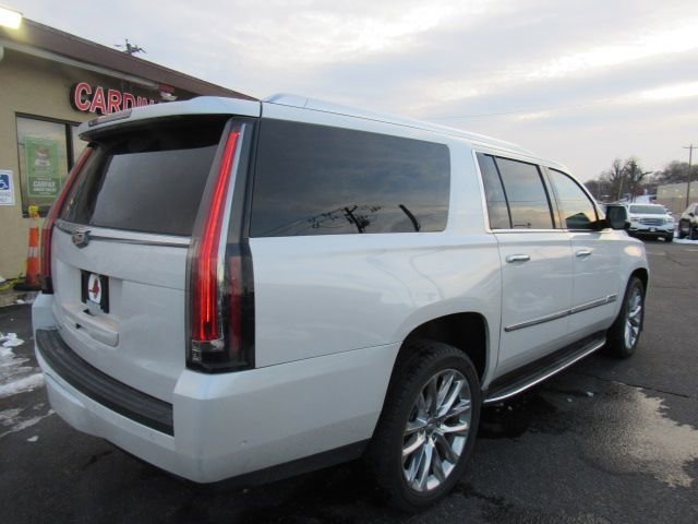 Used 2019 Cadillac Escalade ESV Luxury image 7