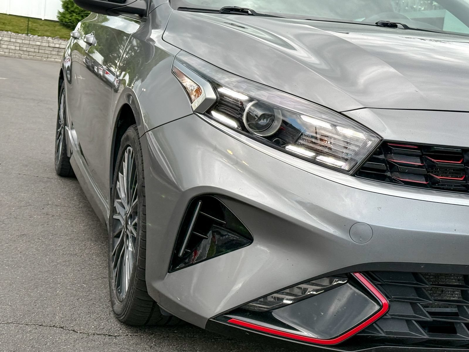 Used 2023 Kia Forte GT-Line w/ GT-Line Premium Package FWD image 4