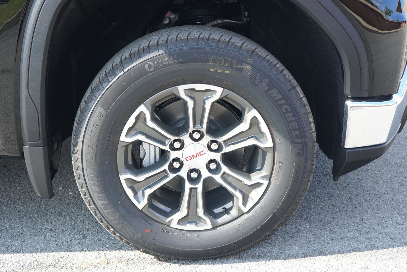 New 2026 GMC Sierra 1500 SLT w/ SLT Convenience Package image 14