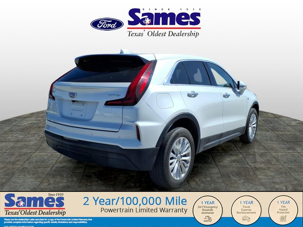 Used 2024 Cadillac XT4 Luxury w/ Cold Weather Package image 7