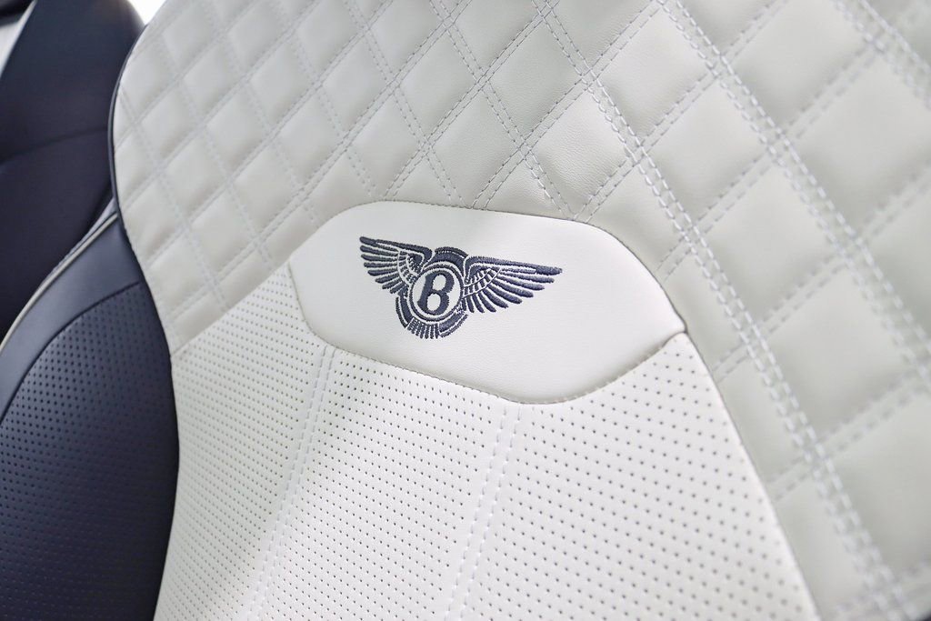 Used 2022 Bentley Bentayga image 32