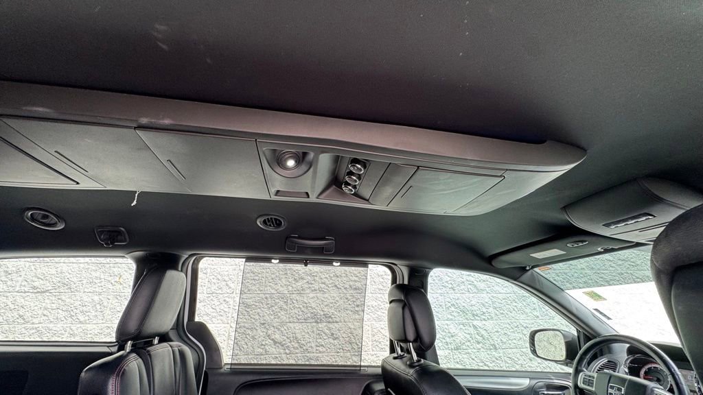 Used 2019 Dodge Grand Caravan GT FWD image 12