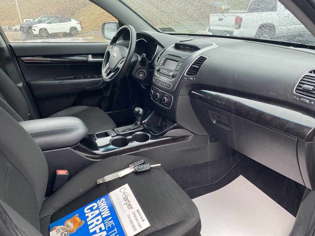 Used 2015 Kia Sorento LX image 10