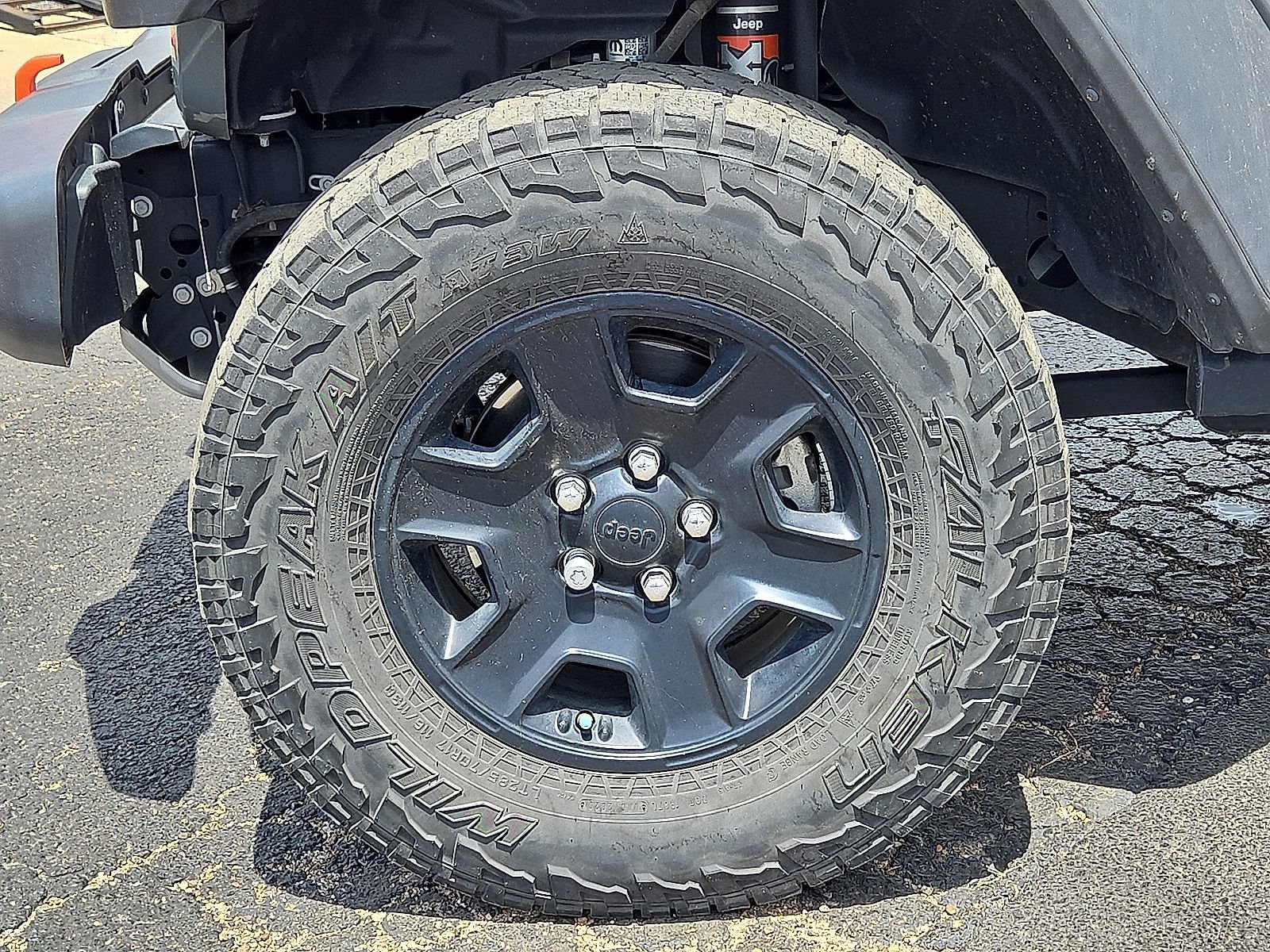 Used 2021 Jeep Gladiator Mojave w/ Safety Group AWD/4WD image 11