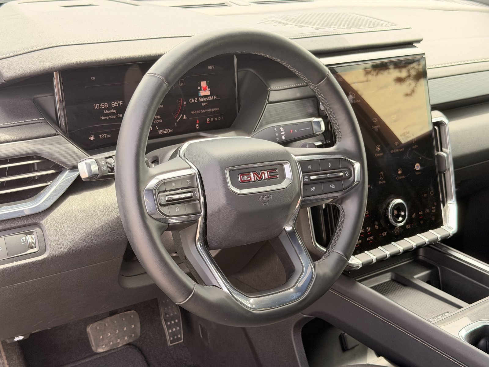 Used 2025 GMC Acadia Elevation FWD image 17