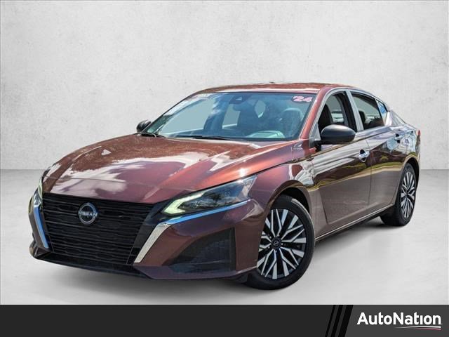 Used 2024 Nissan Altima 2.5 SV